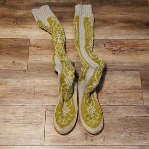 Gypsyz Sweater vintage..  Good condition Size 10